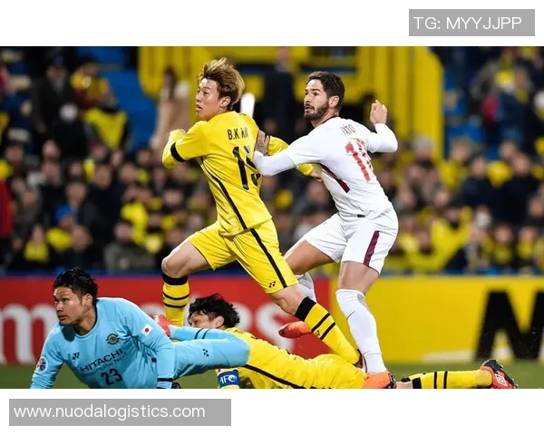 横滨水手主场迎战柏太阳神争夺关键三分的精彩对决 横滨水手主场迎战柏太阳神争夺关键三分的精彩对决